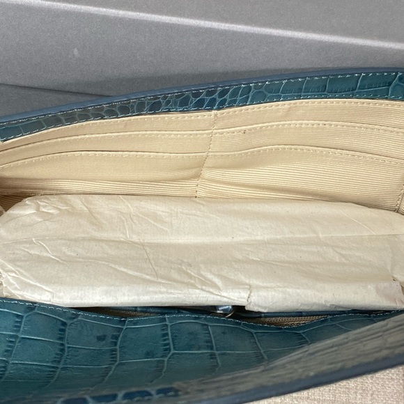 Ann Taylor Emerald Leather Suede Boots & Clutch - Picture 8 of 16